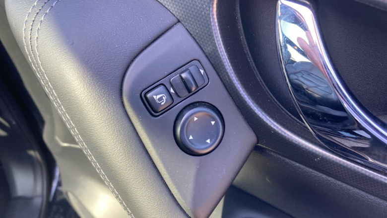 Nissan Qashqai 1.6 dCi Tekna+ 5dr Xtronic Diesel Hatchback